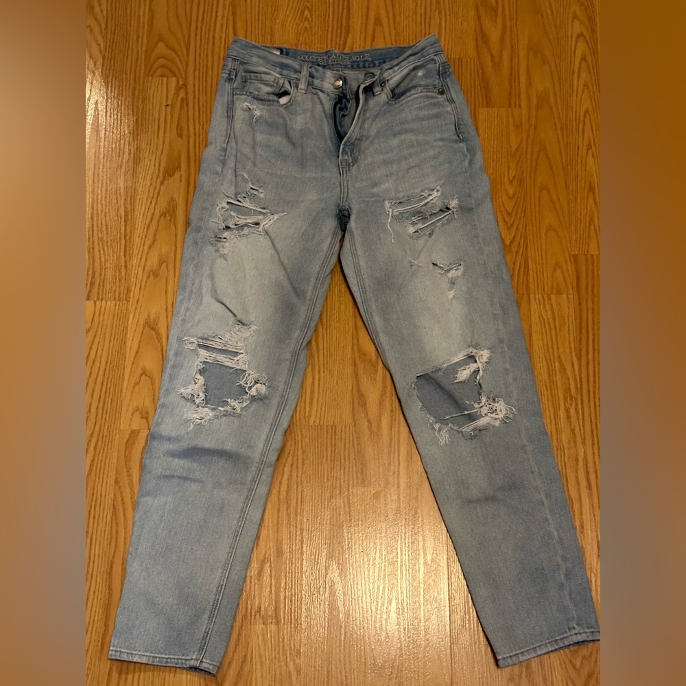 American eagle mom jeans size 4 like 2